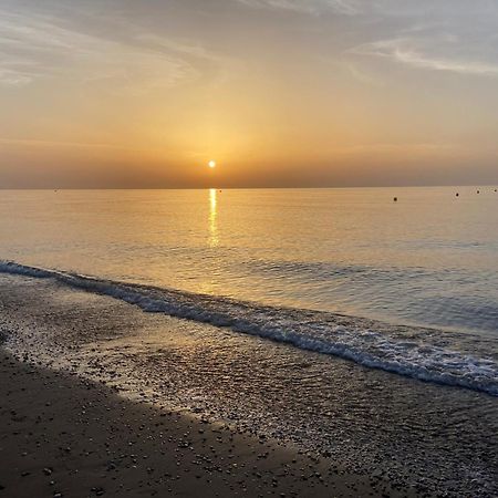 Primera Linea De Playa, Villa Conchita, Con Salida Al Mar 萨贡托 外观 照片
